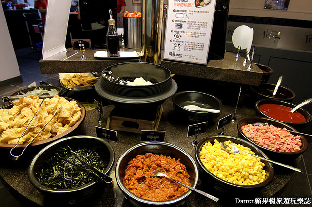 『台北捷運忠孝復興站美食』兩餐韓國年糕火鍋吃到飽(忠孝店)★吃到飽只要299平日四人同行一人免費吃到飽CP值破錶
