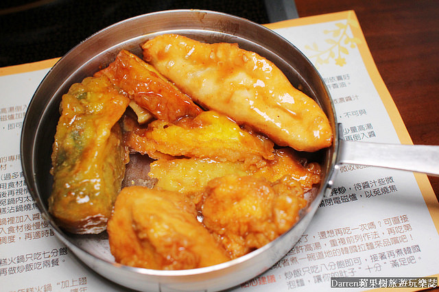 『台北捷運忠孝復興站美食』兩餐韓國年糕火鍋吃到飽(忠孝店)★吃到飽只要299平日四人同行一人免費吃到飽CP值破錶