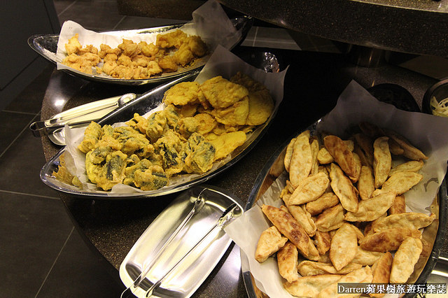 『台北捷運忠孝復興站美食』兩餐韓國年糕火鍋吃到飽(忠孝店)★吃到飽只要299平日四人同行一人免費吃到飽CP值破錶