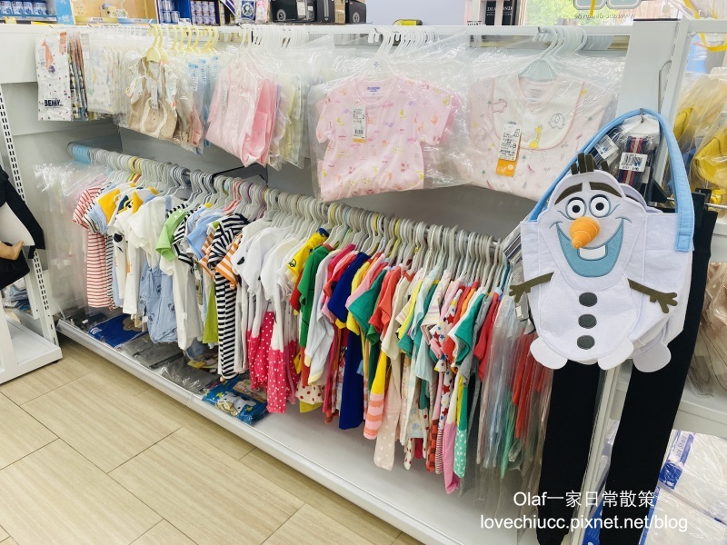 【親子育兒】台中太平『嬰兒寶婦嬰用品專賣店』附免費停車場 可試騎腳踏車 一次購足嬰兒小孩用品、食品 台中哺育用品 平價嬰兒用品