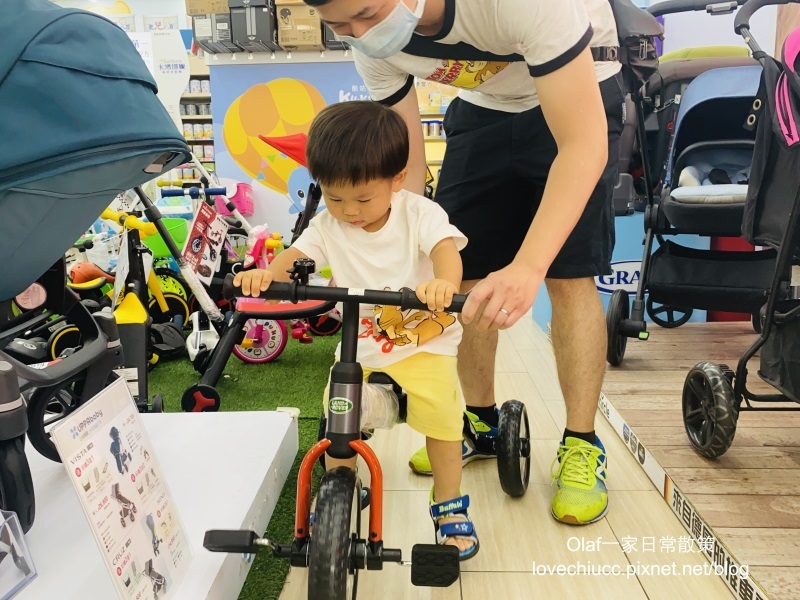 【親子育兒】台中太平『嬰兒寶婦嬰用品專賣店』附免費停車場 可試騎腳踏車 一次購足嬰兒小孩用品、食品 台中哺育用品 平價嬰兒用品