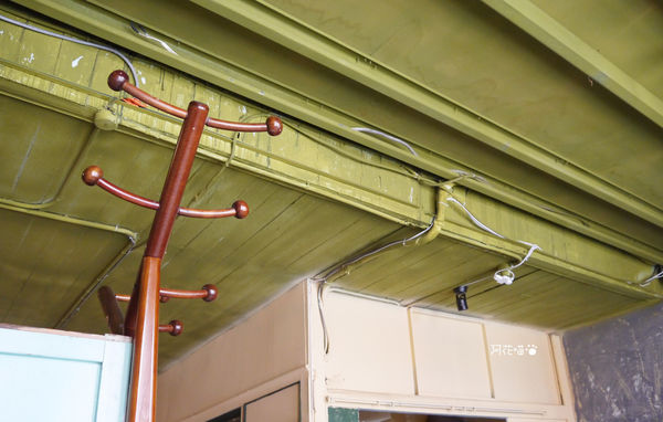 樓梯好陡:【老屋咖啡館│捷運民權西路站】台北也有老屋咖啡館『樓梯好陡』|咖啡|輕食|好物|網路|共同工作室|藝文|場地租借|