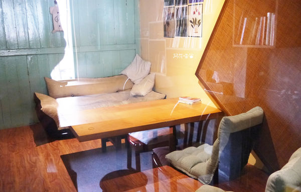 樓梯好陡:【老屋咖啡館│捷運民權西路站】台北也有老屋咖啡館『樓梯好陡』|咖啡|輕食|好物|網路|共同工作室|藝文|場地租借|