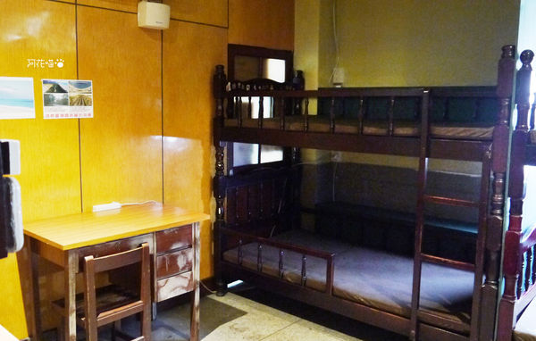 樓梯好陡:【老屋咖啡館│捷運民權西路站】台北也有老屋咖啡館『樓梯好陡』|咖啡|輕食|好物|網路|共同工作室|藝文|場地租借|