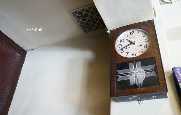 樓梯好陡:【老屋咖啡館│捷運民權西路站】台北也有老屋咖啡館『樓梯好陡』|咖啡|輕食|好物|網路|共同工作室|藝文|場地租借|