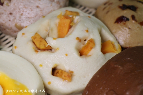 鑽石南瓜糕：北投石牌商城巷弄裡的得獎美食『鑽石南瓜糕』手工造型饅頭/包子/阿財鍋貼旁/宅配美食/捷運石牌站