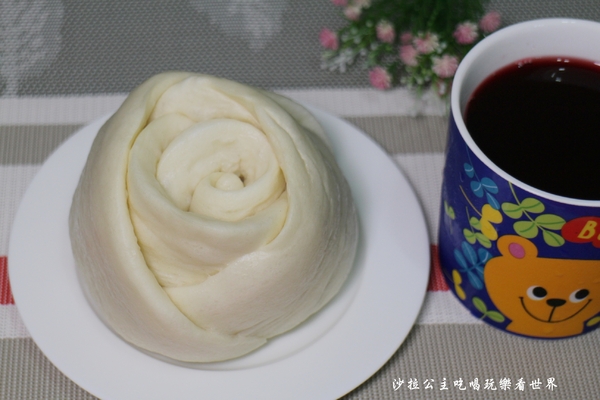 鑽石南瓜糕：北投石牌商城巷弄裡的得獎美食『鑽石南瓜糕』手工造型饅頭/包子/阿財鍋貼旁/宅配美食/捷運石牌站