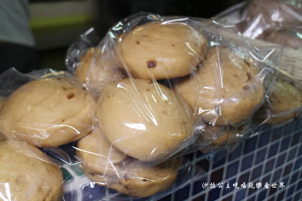 鑽石南瓜糕：北投石牌商城巷弄裡的得獎美食『鑽石南瓜糕』手工造型饅頭/包子/阿財鍋貼旁/宅配美食/捷運石牌站