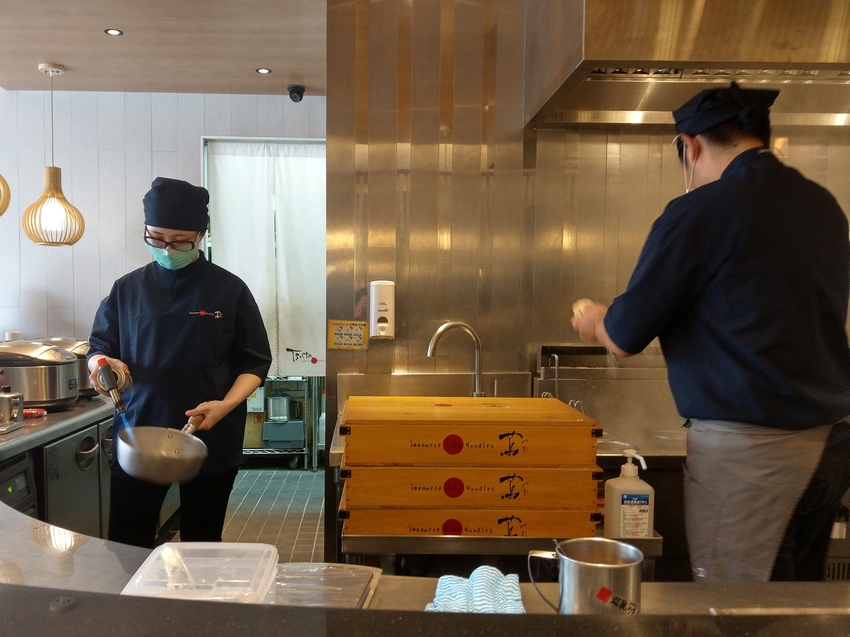 [Tsuta蔦拉麵]日本連續四年米其林拉麵, 令人驚豔於拉麵湯頭能有這樣的結合