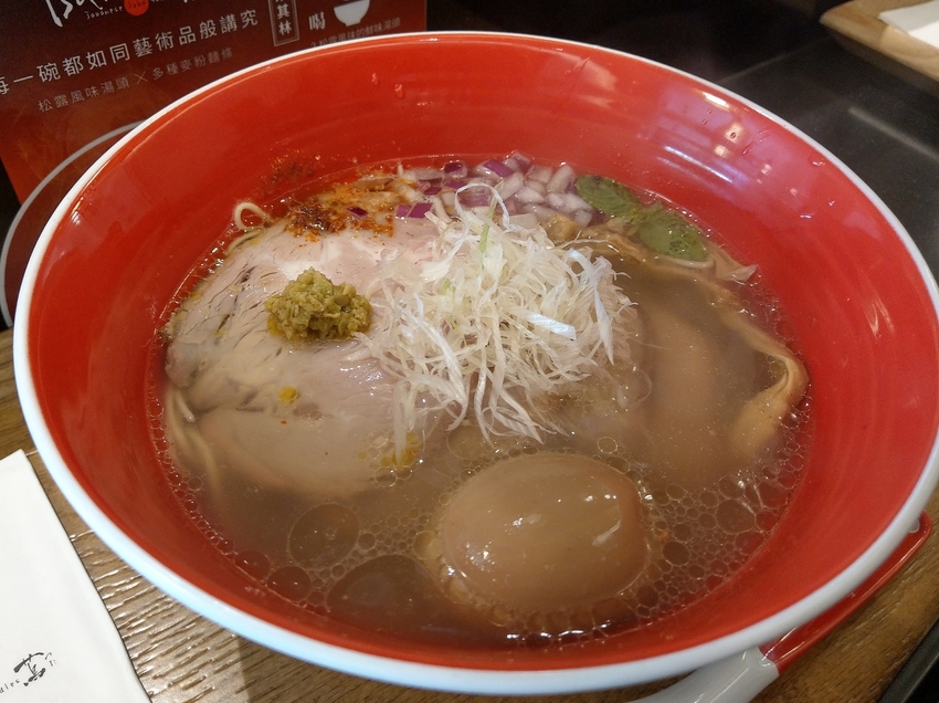 [Tsuta蔦拉麵]日本連續四年米其林拉麵, 令人驚豔於拉麵湯頭能有這樣的結合