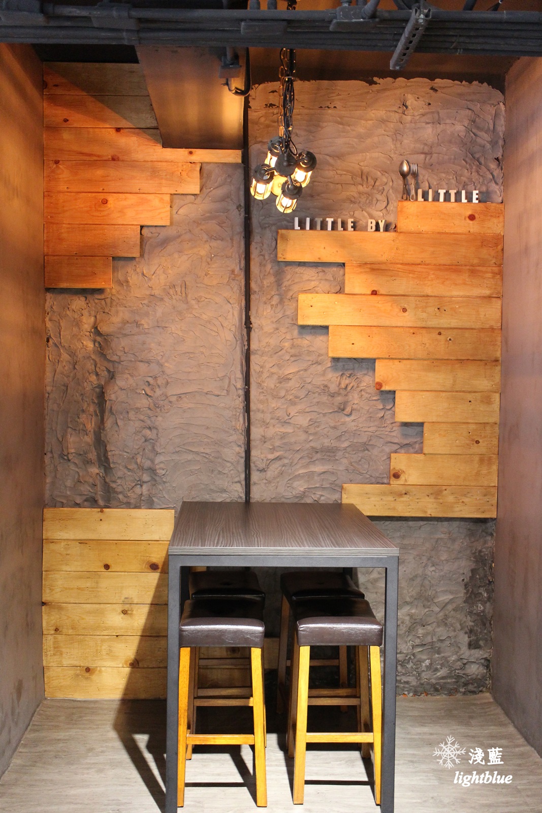 [ 南京復興站美食 ] 淺藍 × 小小  LITTLE BY LITTLE～全日早午餐，免費wifi插座不限時