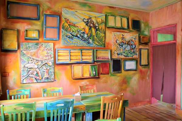 優雅農夫藝文農場：【台南後壁景點】優雅農夫藝文農場~優雅的巨形農夫守護著這塊園地，大家愛的吉米、樹屋、巨形椅、當鞦韆及沙坑，都很適合親子一起過來，情境式美拍場景多到拍不完