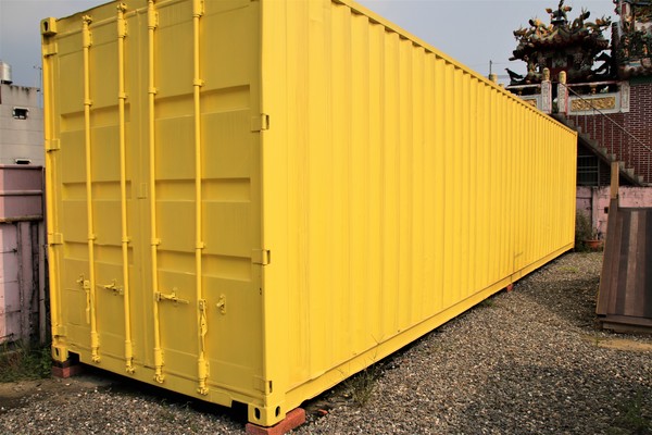 優雅農夫藝文農場：【台南後壁景點】優雅農夫藝文農場~優雅的巨形農夫守護著這塊園地，大家愛的吉米、樹屋、巨形椅、當鞦韆及沙坑，都很適合親子一起過來，情境式美拍場景多到拍不完