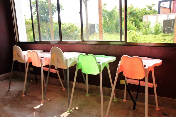 優雅農夫藝文農場：【台南後壁景點】優雅農夫藝文農場~優雅的巨形農夫守護著這塊園地，大家愛的吉米、樹屋、巨形椅、當鞦韆及沙坑，都很適合親子一起過來，情境式美拍場景多到拍不完