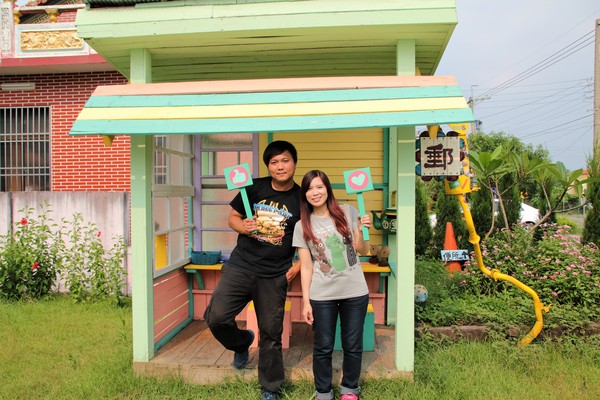 優雅農夫藝文農場：【台南後壁景點】優雅農夫藝文農場~優雅的巨形農夫守護著這塊園地，大家愛的吉米、樹屋、巨形椅、當鞦韆及沙坑，都很適合親子一起過來，情境式美拍場景多到拍不完