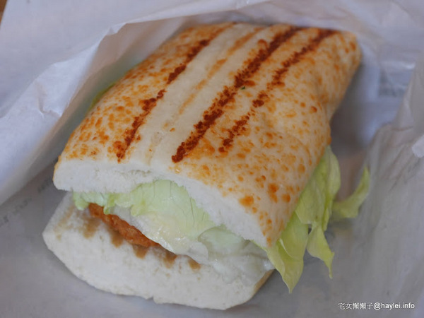 麥味登_員林成功店:彰化員林早餐 麥味登員林成功店 多樣精緻早午餐任君選擇的社區小店 推薦創意主餐溶岩起士牛肉堡套餐