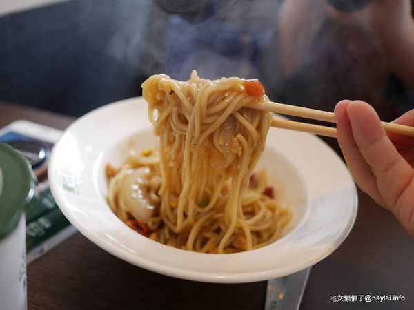 麥味登_員林成功店:彰化員林早餐 麥味登員林成功店 多樣精緻早午餐任君選擇的社區小店 推薦創意主餐溶岩起士牛肉堡套餐