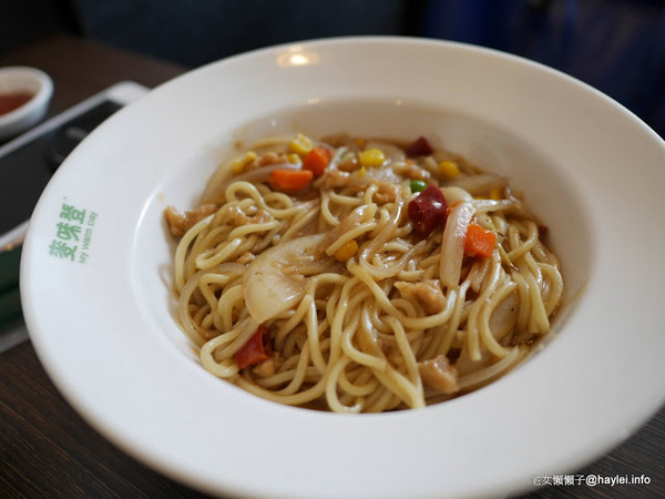 麥味登_員林成功店:彰化員林早餐 麥味登員林成功店 多樣精緻早午餐任君選擇的社區小店 推薦創意主餐溶岩起士牛肉堡套餐