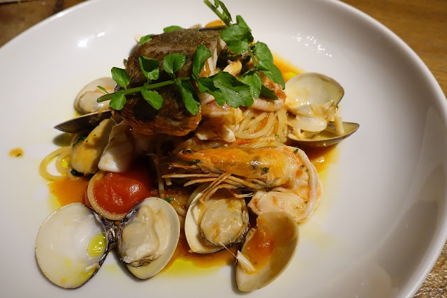 [食記] 新竹 波諾義大利料理 Buono Bella Italian Restaurant。西西里漁夫海鮮茄汁義大利麵、夏威夷披薩! 令人驚豔的義大利料理!