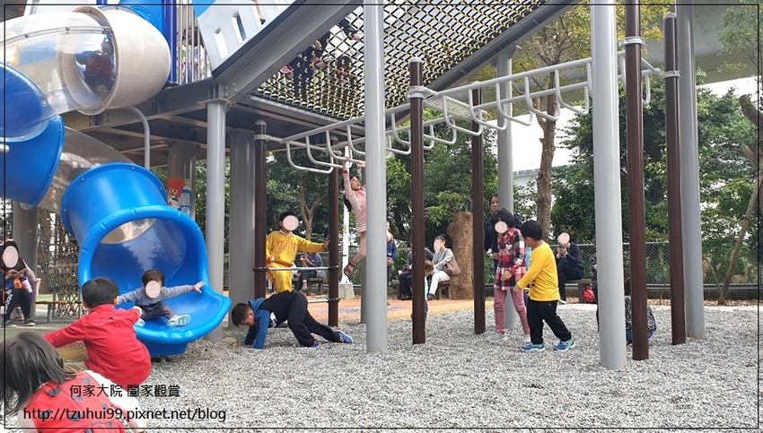 林口樂活公園(捷運車廂公園)特色公園+共融公園+特色溜滑梯 12.jpg