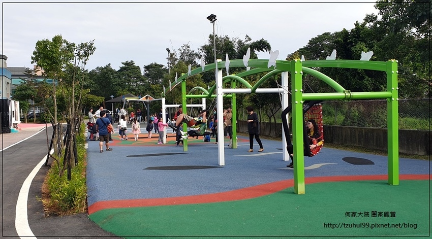 林口樂活公園(捷運車廂公園)特色公園+共融公園+特色溜滑梯 25.jpg