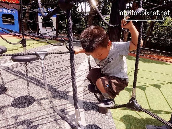 林口樂活公園高塔爬網2.jpg 林口樂活公園高塔爬網2.jpg