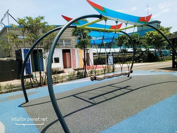 林口樂活公園擺動長繩.jpg 林口樂活公園擺動長繩.jpg