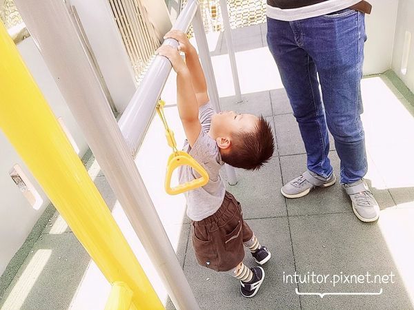 林口樂活公園捷運車箱遊具2.jpg 林口樂活公園捷運車箱遊具2.jpg