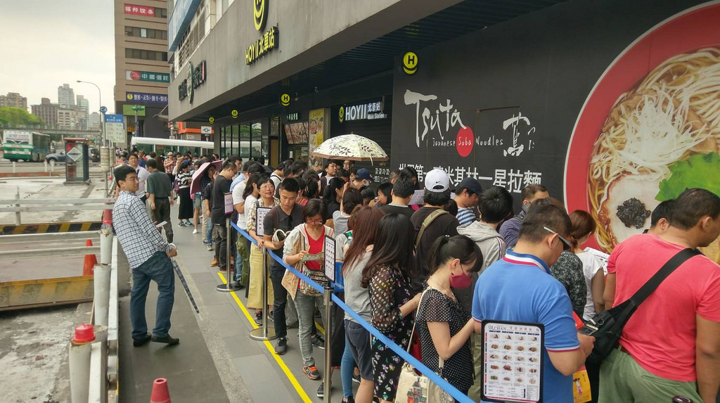 【了凡香港油雞飯‧麵】