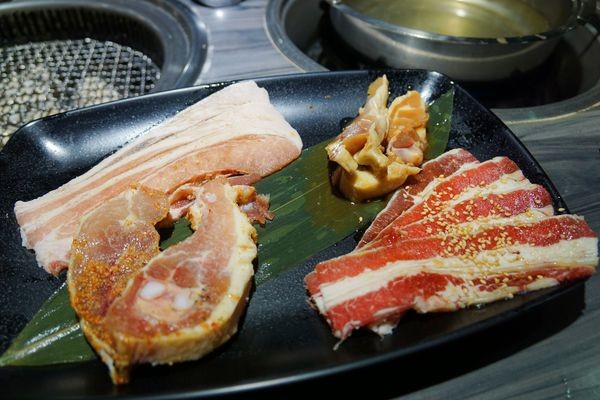 【食】好客燒烤 台北信義店∣頂級食材+燒烤火鍋吃到飽+特色調酒+現場Live音樂∣近捷運市政府站,約會聚餐推薦-2018.09