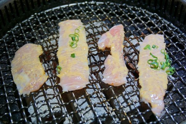 【食】好客燒烤 台北信義店∣頂級食材+燒烤火鍋吃到飽+特色調酒+現場Live音樂∣近捷運市政府站,約會聚餐推薦-2018.09