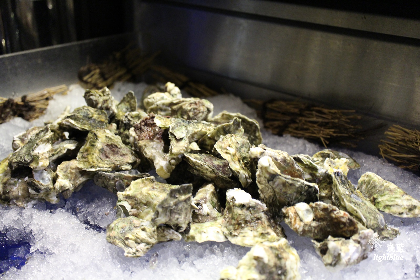 [ 市府站美食 ] 淺藍 × 好客燒烤台北市府店～下班後來去點餐式海鮮燒烤及沙拉吧吃到飽，還有啤酒／調酒無限暢飲