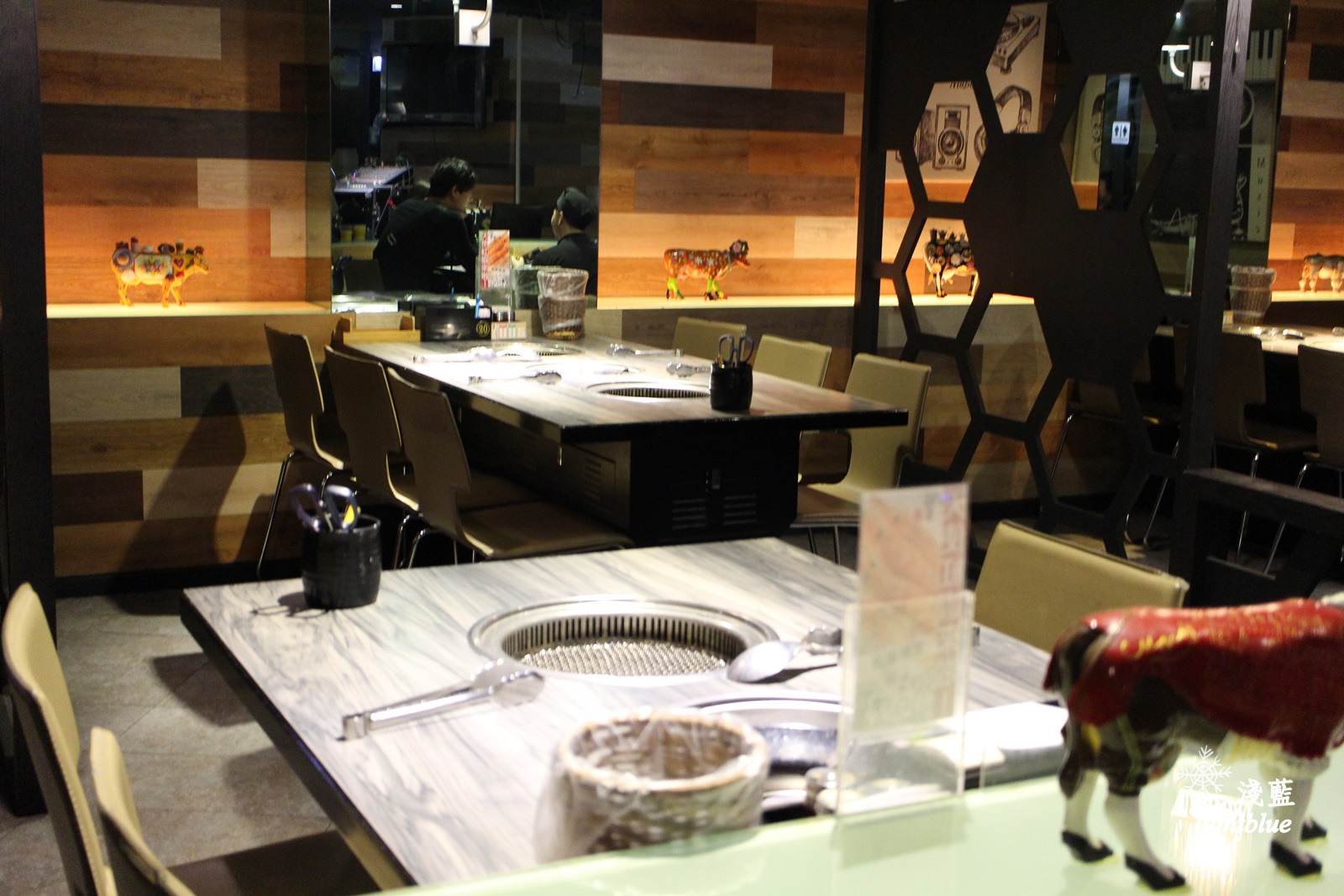 [ 市府站美食 ] 淺藍 × 好客燒烤台北市府店～下班後來去點餐式海鮮燒烤及沙拉吧吃到飽，還有啤酒／調酒無限暢飲