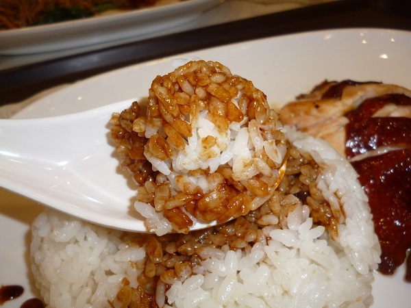 了凡香港油雞飯麵：只要百元,就能享用米其林美食-了凡香港油雞飯麵体驗心得