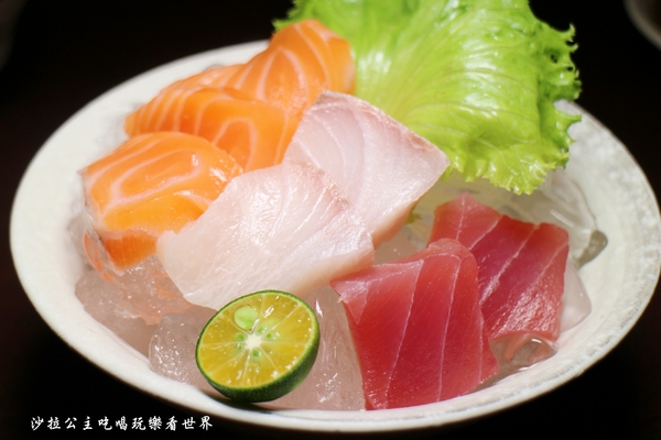 台北リ味館/原味館：東區.市民大道新開幕海鮮燒烤『台北リ味館/原味館』現烤鮮蚵/泰國蝦/199元生啤喝到飽/宵夜/有包廂/捷運忠孝復興站