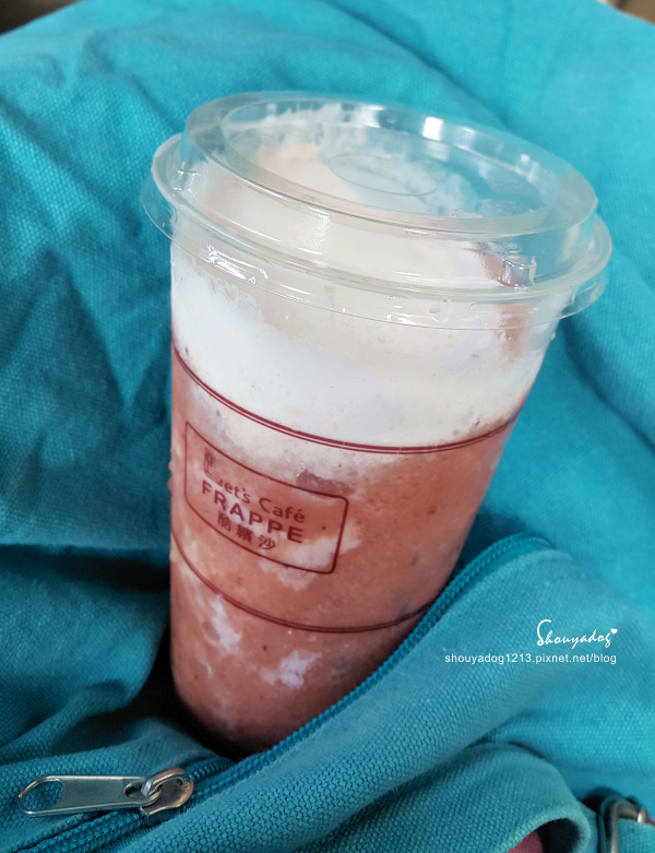 全家酷繽沙：【冰品】全家 LetsCafé 酷繽沙 草莓vs拿鐵