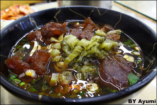 阿忠牛肉麵:『愛評體驗團』阿忠牛肉麵~來自新莊好吃的牛肉麵麵店二訪