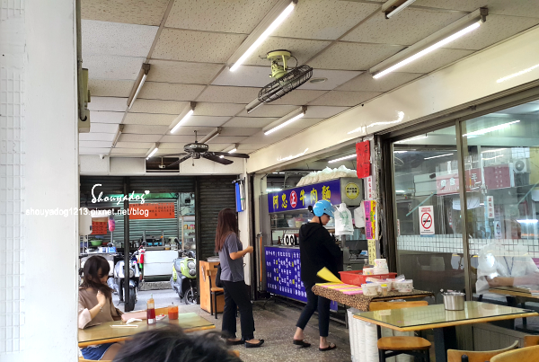 阿忠牛肉麵:【小吃】連水餃也深得我心的阿忠牛肉麵 in新莊