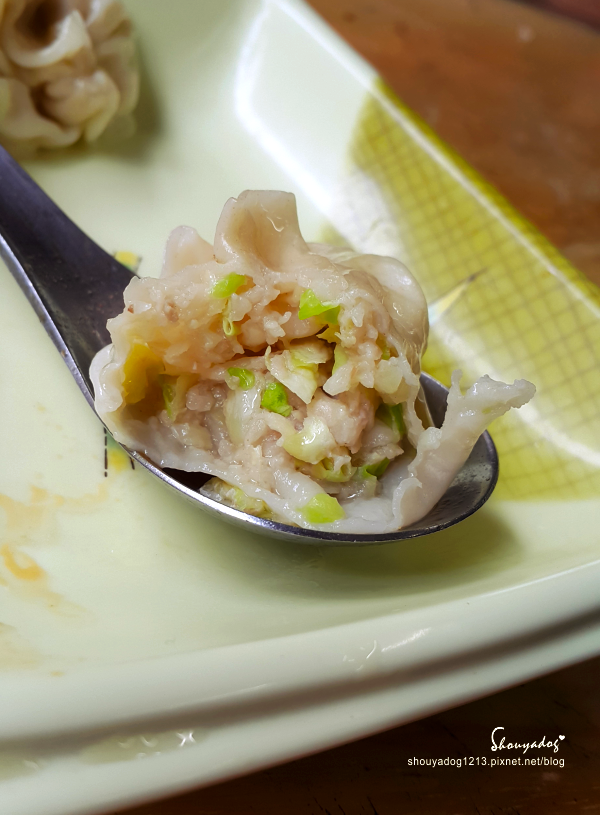 阿忠牛肉麵:【小吃】連水餃也深得我心的阿忠牛肉麵 in新莊