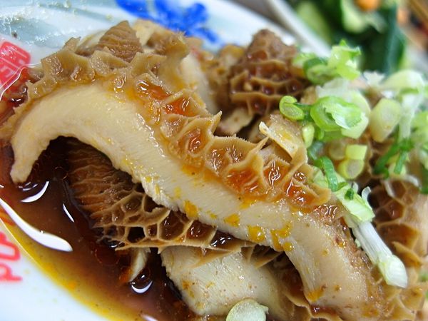 阿忠牛肉麵:❤️美食❤️【新北。新莊】阿忠牛肉麵 ★清脆高麗菜水餃/台灣牛骨熬煮湯頭/愛評體驗團