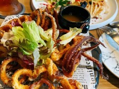 苗栗人氣夢幻的紫色咖啡廳—噢哈娜咖啡屋，高達10個打卡景點任你拍，快揪姊妹一起來