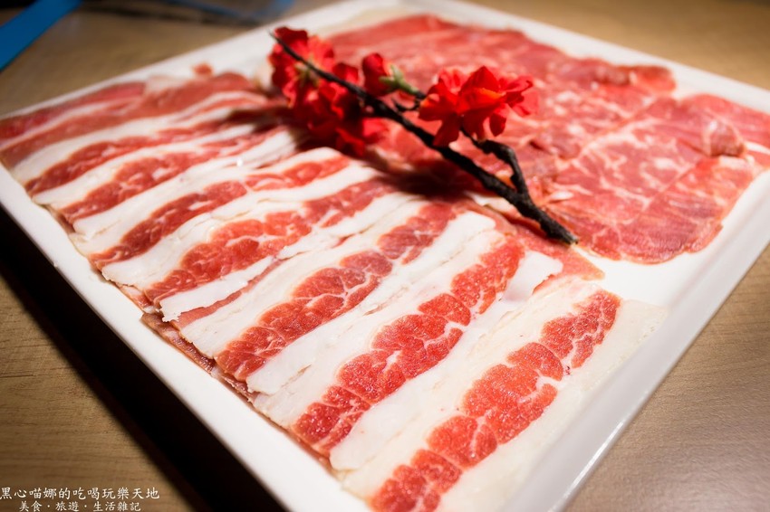 高雄左營︱星洲火鍋．膳聚　時尚浪漫，新加坡夜店風精緻火鍋！