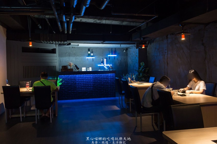 高雄左營︱星洲火鍋．膳聚　時尚浪漫，新加坡夜店風精緻火鍋！