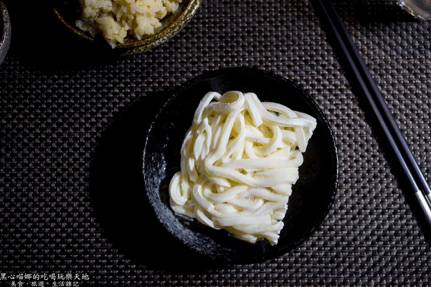 高雄左營︱星洲火鍋．膳聚　時尚浪漫，新加坡夜店風精緻火鍋！