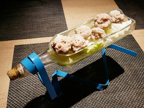 星洲火鍋:星洲火鍋-高雄左營特色火鍋 新加坡風的單點式鍋物 湯頭食材都是一絕 lounge Bar的用餐氛圍超加分 記得要試試特調飲品 內文有魔術影片 (愛評體驗券) 星洲火鍋:星洲火鍋-高雄左營特色火鍋 新加坡風的單點式鍋物 湯頭食材都是一絕 lounge Bar的用餐氛圍超加分 記得要試試特調飲品 內文有魔術影片 (愛評體驗券)