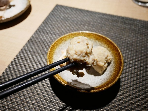 星洲火鍋:星洲火鍋-高雄左營特色火鍋 新加坡風的單點式鍋物 湯頭食材都是一絕 lounge Bar的用餐氛圍超加分 記得要試試特調飲品 內文有魔術影片 (愛評體驗券) 星洲火鍋:星洲火鍋-高雄左營特色火鍋 新加坡風的單點式鍋物 湯頭食材都是一絕 lounge Bar的用餐氛圍超加分 記得要試試特調飲品 內文有魔術影片 (愛評體驗券)