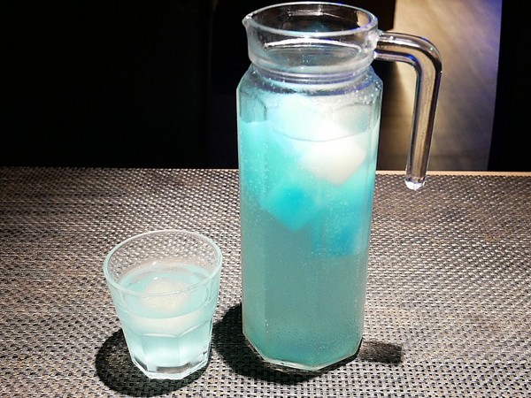 星洲火鍋:星洲火鍋-高雄左營特色火鍋 新加坡風的單點式鍋物 湯頭食材都是一絕 lounge Bar的用餐氛圍超加分 記得要試試特調飲品 內文有魔術影片 (愛評體驗券) 星洲火鍋:星洲火鍋-高雄左營特色火鍋 新加坡風的單點式鍋物 湯頭食材都是一絕 lounge Bar的用餐氛圍超加分 記得要試試特調飲品 內文有魔術影片 (愛評體驗券)