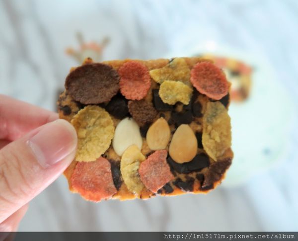 【宅配美食】花花 La Vie ❙ 花現幸福~精美有質感的手工餅乾 ❙ 獨特口感浪漫你我(文末有獎)