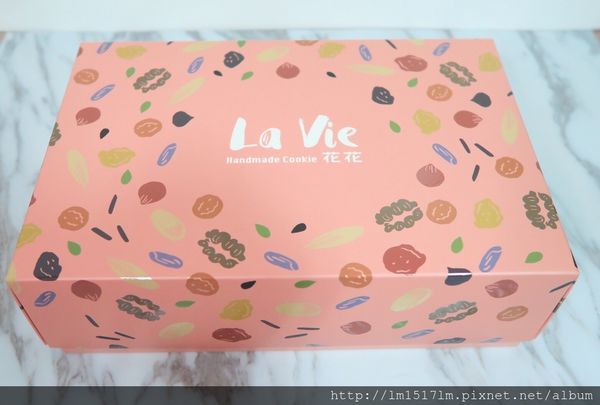 【宅配美食】花花 La Vie ❙ 花現幸福~精美有質感的手工餅乾 ❙ 獨特口感浪漫你我(文末有獎)