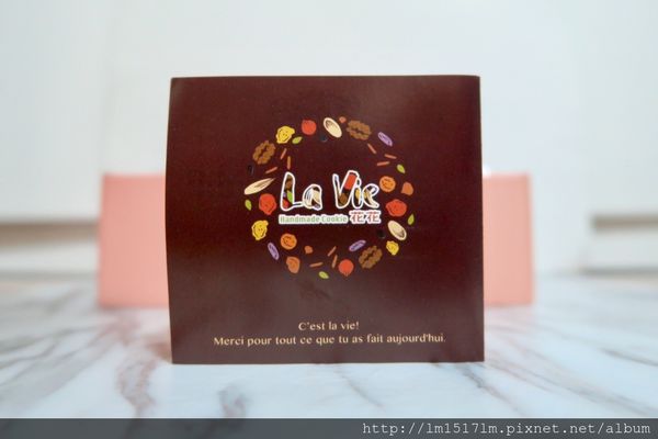 【宅配美食】花花 La Vie ❙ 花現幸福~精美有質感的手工餅乾 ❙ 獨特口感浪漫你我(文末有獎)